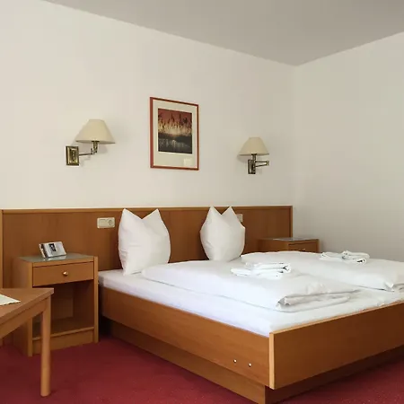 Gut-hotel Pommernhotel بارث