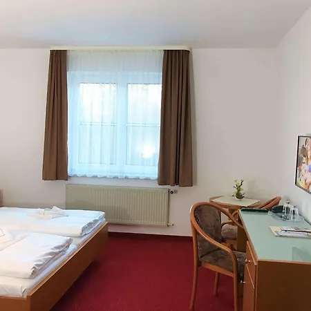 فندق Gut-hotel Pommernhotel بارث