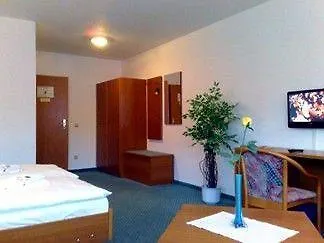 فندق Gut-hotel Pommernhotel بارث