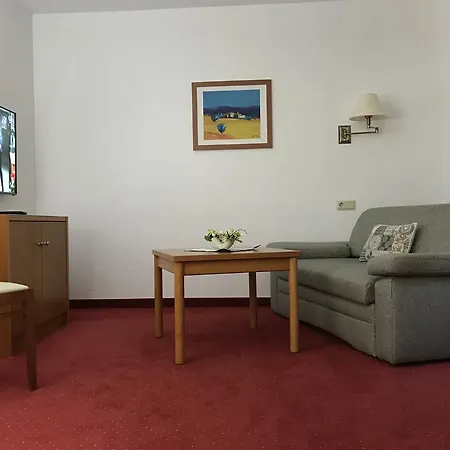 Gut-hotel Pommernhotel 3* بارث