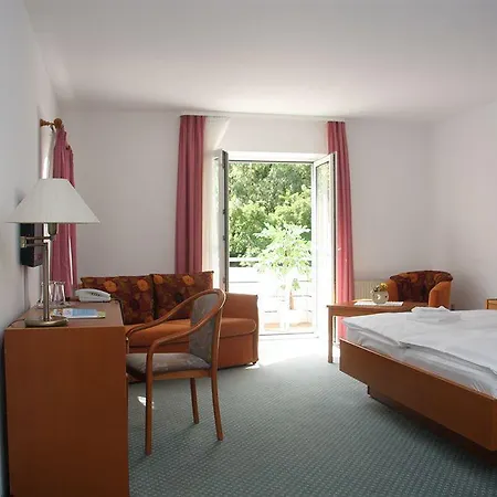 Gut-hotel Pommernhotel فندق 3*